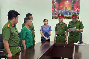 Giám đốc và một bác sĩ Bệnh viện Chỉnh hình và Phục hồi chức năng Tam Điệp bị khởi tố