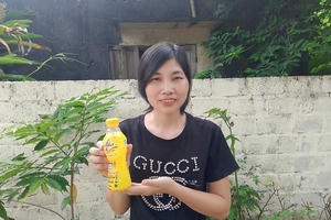 Xé nhãn chai nước “cho vui”, nữ công nhân Thanh Hóa bất ngờ trúng 50 triệu đồng