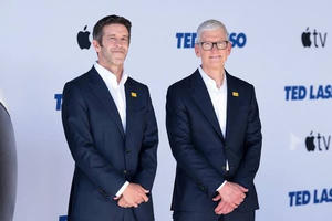 Tân CEO Apple John Ternus nhận đãi ngộ 58 triệu USD, thu nhập của ông Tim Cook giảm sâu