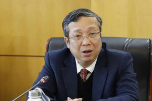 Kỷ luật buộc thôi việc đối với Thứ trưởng Bộ Nông nghiệp và Môi trường Hoàng Trung Kỷ luật buộc thôi việc đối với Thứ trưởng Bộ Nông nghiệp và Môi trường Hoàng Trung