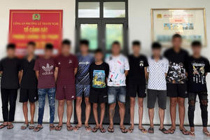 Khởi tố nhóm đối tượng mang kiếm, đinh ba rượt đuổi nhau xuyên đêm trên nhiều tuyến phố