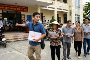 Xử lý hồ sơ đất đai: Không để hồ sơ qua "cò đất" được ưu tiên xử lý nhanh hơn người dân