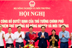 Ông Lê Trọng Yên được điều động bổ nhiệm làm Thứ trưởng Bộ NN&MT
Ông Lê Trọng Yên được điều động bổ nhiệm làm Thứ trưởng Bộ NN&MT