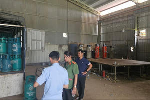 Phát hiện nhiều cơ sở san chiết gas trái phép, có dấu hiệu buôn bán gas giả tại Hà Nội