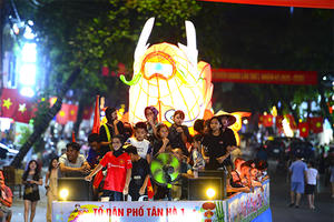 Bản tin tổng hợp 10/09:Tuyên Quang kể chuyện Trung thu bằng mô hình ánh sáng