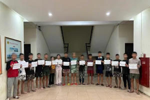 Điều tra vụ 16 thanh niên mang dao, kiếm đuổi đánh nhau trên đường