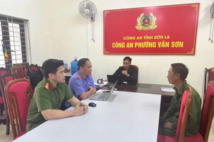 Bắt nghi phạm chém bạn tử vong trong phòng trọ ở Sơn La Bắt nghi phạm chém bạn tử vong trong phòng trọ ở Sơn La