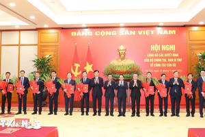 Công bố 12 quyết định của Bộ Chính trị, Ban Bí thư về công tác cán bộ
