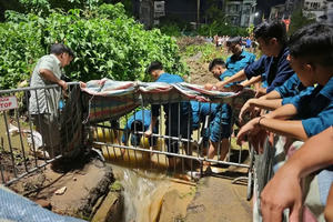 Chủ tịch Hà Nội yêu cầu làm rõ trách nhiệm cá nhân, tổ chức vụ nam sinh ngã xuống cống tử vong