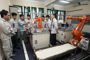 Bộ GD&ĐT ban hành danh mục ngành, nghề đào tạo mới: Bổ sung nhiều nghề về AI, đường sắt tốc độ cao Bộ GD&ĐT ban hành danh mục ngành, nghề đào tạo mới: Bổ sung nhiều nghề về AI, đường sắt tốc độ cao