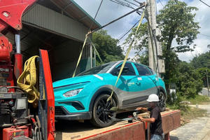 Lái xe taxi không bằng lái, tài xế và chủ xe bị xử phạt hơn 114 triệu đồng Lái xe taxi không bằng lái, tài xế và chủ xe bị xử phạt hơn 114 triệu đồng