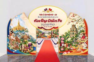 Hơn 100 sản phẩm đặc trưng xuất hiện tại tuần lễ sản phẩm Việt - Lào Hơn 100 sản phẩm đặc trưng xuất hiện tại tuần lễ sản phẩm Việt - Lào