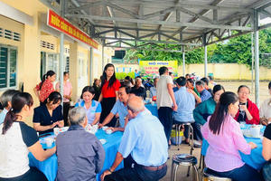 Từ ly cà phê sáng đến những việc làm thiết thực vì cộng đồng ở Dầu Giây