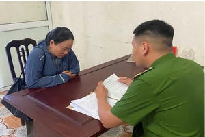Chiếm đoạt 270 triệu đồng bằng chiêu trò nhận làm sổ đỏ