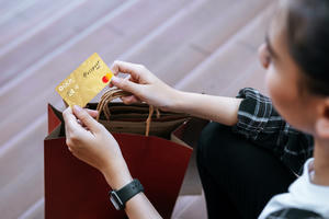 Bắt nhịp xu hướng thanh toán số cùng thẻ ghi nợ OCB Mastercard Passport Debit 