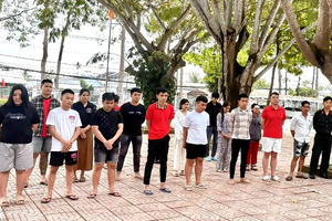 Khởi tố 24 bị can trong đường dây lừa đảo đầu tư vàng trực tuyến ở Cần Thơ Khởi tố 24 bị can trong đường dây lừa đảo đầu tư vàng trực tuyến ở Cần Thơ