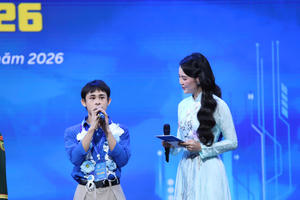Chàng trai mắc hội chứng TIC Đinh Viết Tường gây xúc động tại Gala Thanh niên sống đẹp 2026