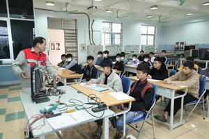 Giáo viên dạy thực hành nghề có thể được cấp chứng chỉ mà không cần học bồi dưỡng Giáo viên dạy thực hành nghề có thể được cấp chứng chỉ mà không cần học bồi dưỡng