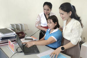 Thúc đẩy phụ nữ sử dụng trí tuệ nhân tạo an toàn, hiệu quả
