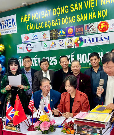 Câu lạc bộ Bất động sản Hà Nội: Hành trình 16 năm “Kết nối – vươn xa – tinh hoa hội tụ”
