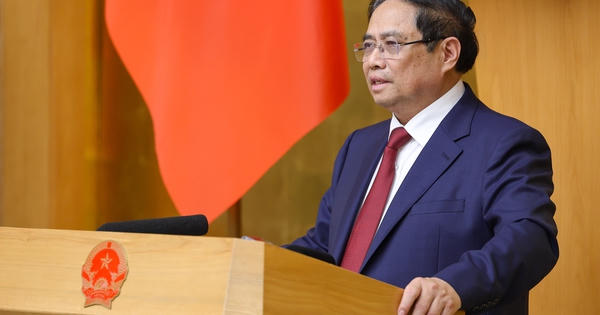 Thủ tướng: Kiên định mục tiêu tăng trưởng 2 con số; biến khó khăn, thách thức thành cơ hội tái cơ cấu nền kinh tế, nâng cao năng lực cạnh tranh