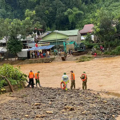 Bản tin tổng hợp 02/10: Thủ tướng Chính phủ chỉ đạo tập trung khắc phục nhanh hậu quả bão số 10 và mưa lũ Bản tin tổng hợp 02/10: Thủ tướng Chính phủ chỉ đạo tập trung khắc phục nhanh hậu quả bão số 10 và mưa lũ