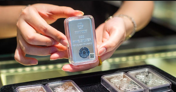 Giá bạc 9/10: Bạc thế giới dưới 60 USD/ounce, bạc trong nước giảm