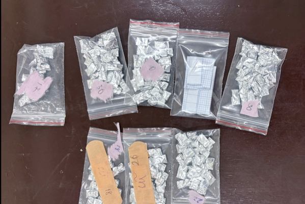 Đột kích phòng trọ ở Ninh Bình, phát hiện 17 người dương tính với ma tuý Đột kích phòng trọ ở Ninh Bình, phát hiện 17 người dương tính với ma tuý