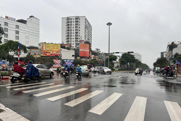 Thời tiết ngày 30/12: Bắc bộ mưa rải rác, trời rét; Trung Bộ mưa rào vài nơi