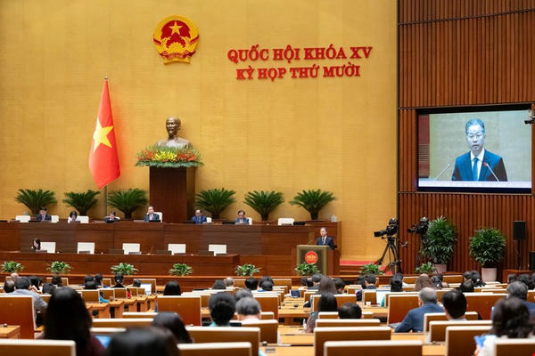 Quốc hội thông qua Luật Tòa án chuyên biệt tại Trung tâm tài chính quốc tế Quốc hội thông qua Luật Tòa án chuyên biệt tại Trung tâm tài chính quốc tế