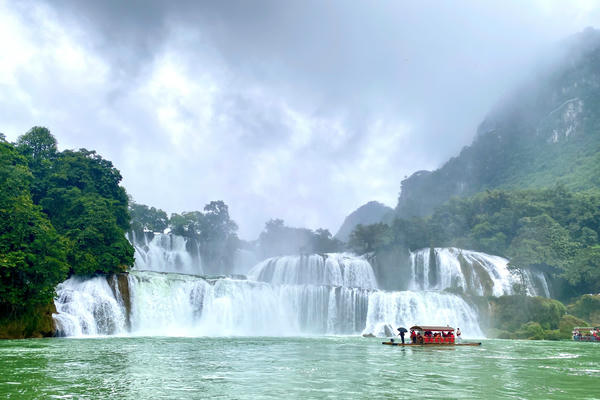 Lên Cao Bằng tìm về “nghệ thuật sống” của người Tày cổ