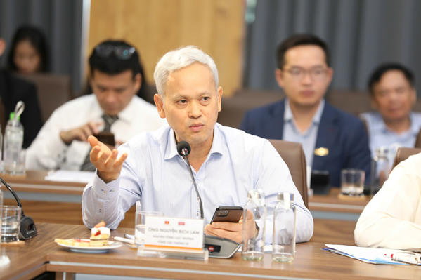 Việt Nam - điểm ổn định hiếm hoi trong bức tranh kinh tế toàn cầu