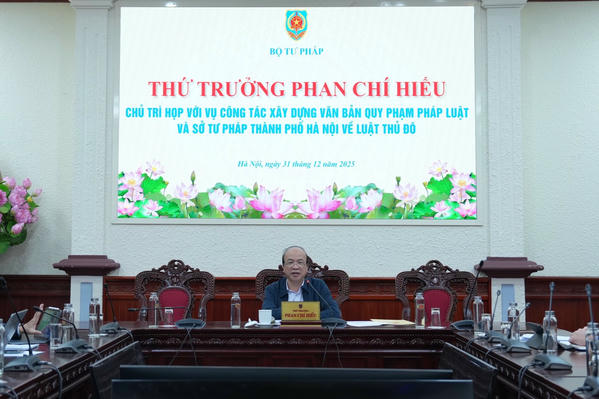 Rà soát, bổ sung các chính sách đặc thù, vượt trội để tạo sự phát triển bứt phá cho Thủ đô Rà soát, bổ sung các chính sách đặc thù, vượt trội để tạo sự phát triển bứt phá cho Thủ đô