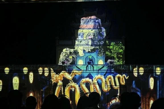 Tái hiện Kinh đô Thăng Long qua không gian trải nghiệm số Tái hiện Kinh đô Thăng Long qua không gian trải nghiệm số