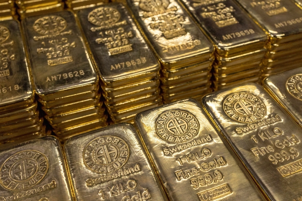 Giá vàng ngày 21/1: Vàng thế giới vượt ngưỡng 4.700 USD/ounce, vàng miếng SJC lập lịch sử chạm 170 triệu đồng/lượng