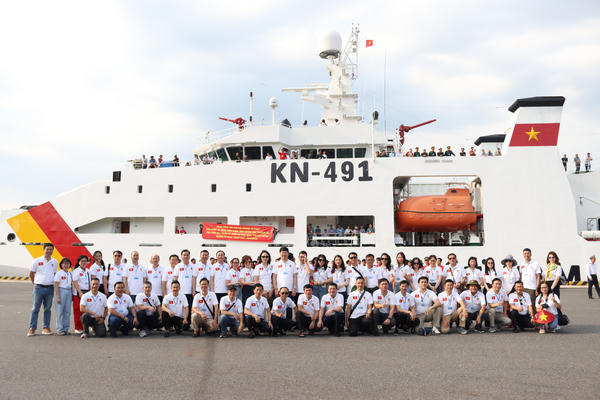 Trường Sa - nơi neo giữ ký ức cán bộ ngành Tư pháp giữa trùng khơi Trường Sa - nơi neo giữ ký ức cán bộ ngành Tư pháp giữa trùng khơi