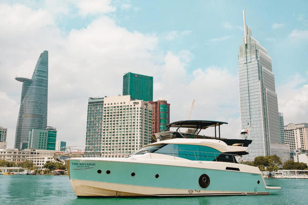 Nghịch lý đấu giá du thuyền của hai đại gia: Tài sản bà Trương Mỹ Lan giảm giá vẫn 'ế', siêu phẩm của ông Trịnh Văn Quyết tìm được chủ mới