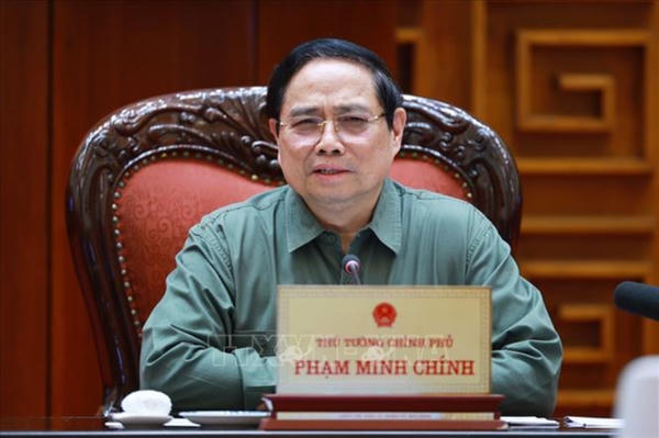 Thủ tướng: Phấn đấu đến Tết Nguyên đán 2027 hoàn thành xây mới cầu sông Lô