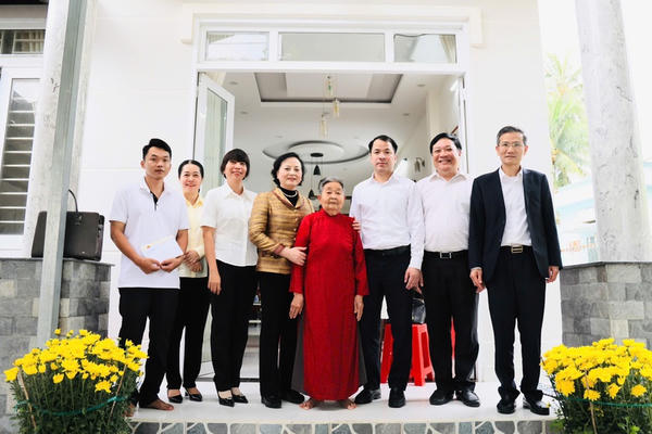 Người có công với cách mạng nhận được sự chăm lo chu đáo trong dịp Tết Bính Ngọ 2026 