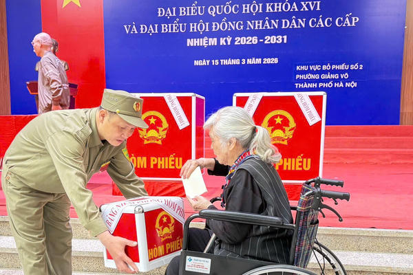 Những cử tri "đặc biệt" trong Ngày hội non sông Những cử tri "đặc biệt" trong Ngày hội non sông