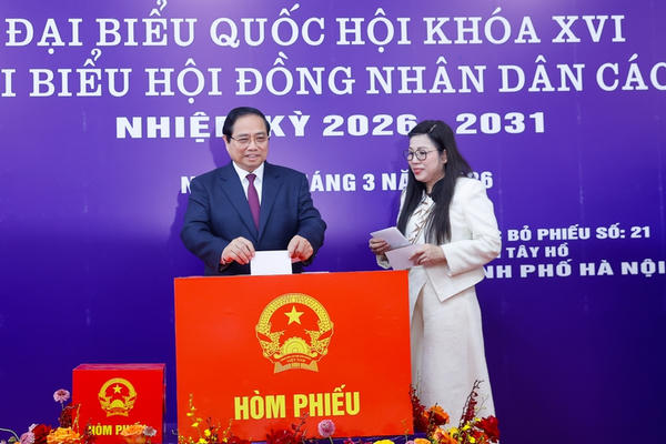 Thủ tướng Chính phủ Phạm Minh Chính bỏ phiếu bầu cử tại phường Tây Hồ, TP Hà Nội Thủ tướng Chính phủ Phạm Minh Chính bỏ phiếu bầu cử tại phường Tây Hồ, TP Hà Nội