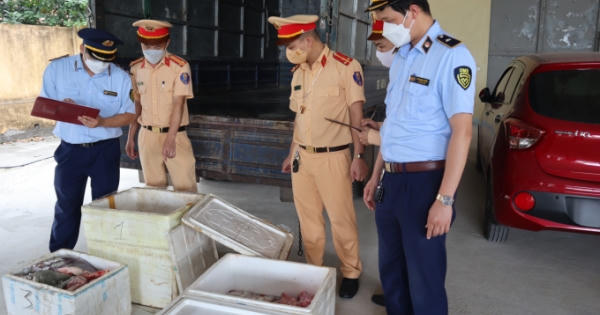 Phú Thọ: Số lượng lớn nội tạng động vật bốc mùi hôi thôi bị thu giữ trên trên đường đi tiêu thụ