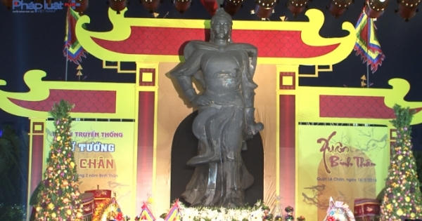 Lễ hội tưởng nhớ Nữ tướng Lê Chân