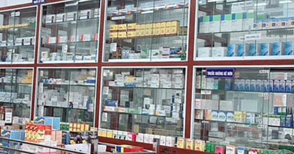 Hai nhà thuốc ở Nghệ An bị thu hồi giấy phép do vi phạm quy định phòng chống dịch Hai nhà thuốc ở Nghệ An bị thu hồi giấy phép do vi phạm quy định phòng chống dịch
