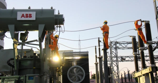 Mức tiêu thụ điện hộ gia đình tại miền Trung tăng do nắng nóng và dịch bệnh