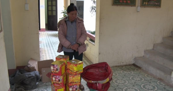 Cao Bằng: Nữ quái vận chuyển lô pháo trái phép ra đầu thú