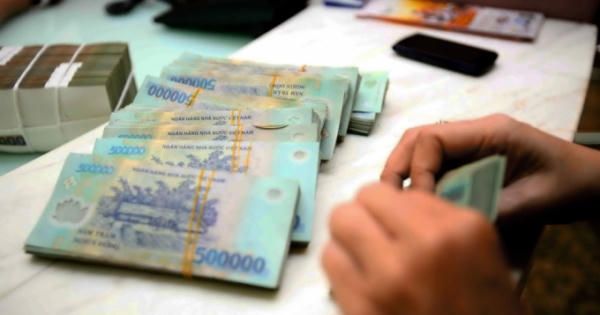 Hai cựu lãnh đạo đơn vị thuộc BIDV chuẩn bị hầu Tòa Hai cựu lãnh đạo đơn vị thuộc BIDV chuẩn bị hầu Tòa