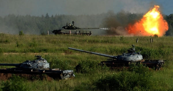 Nga đưa xe tăng hiện đại nhất tới Syria