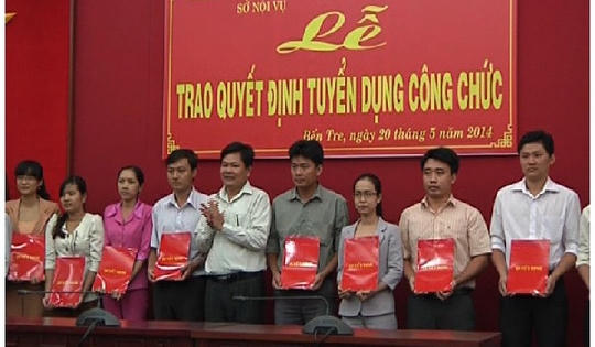 Bến Tre: Chưa xét chuyển thành công chức đã lên Phó giám đốc sở! Bến Tre: Chưa xét chuyển thành công chức đã lên Phó giám đốc sở!