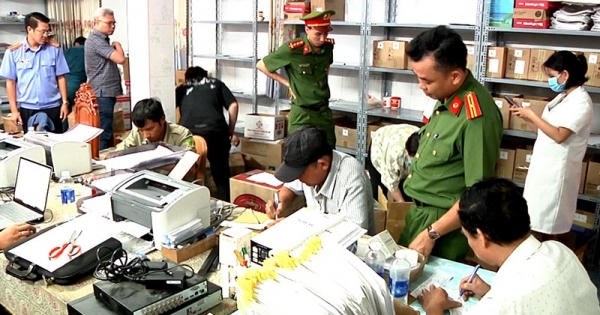 Làm giả giấy tờ nhằm trục lợi Bảo hiểm xã hội, 5 bác sỹ bị khởi tố